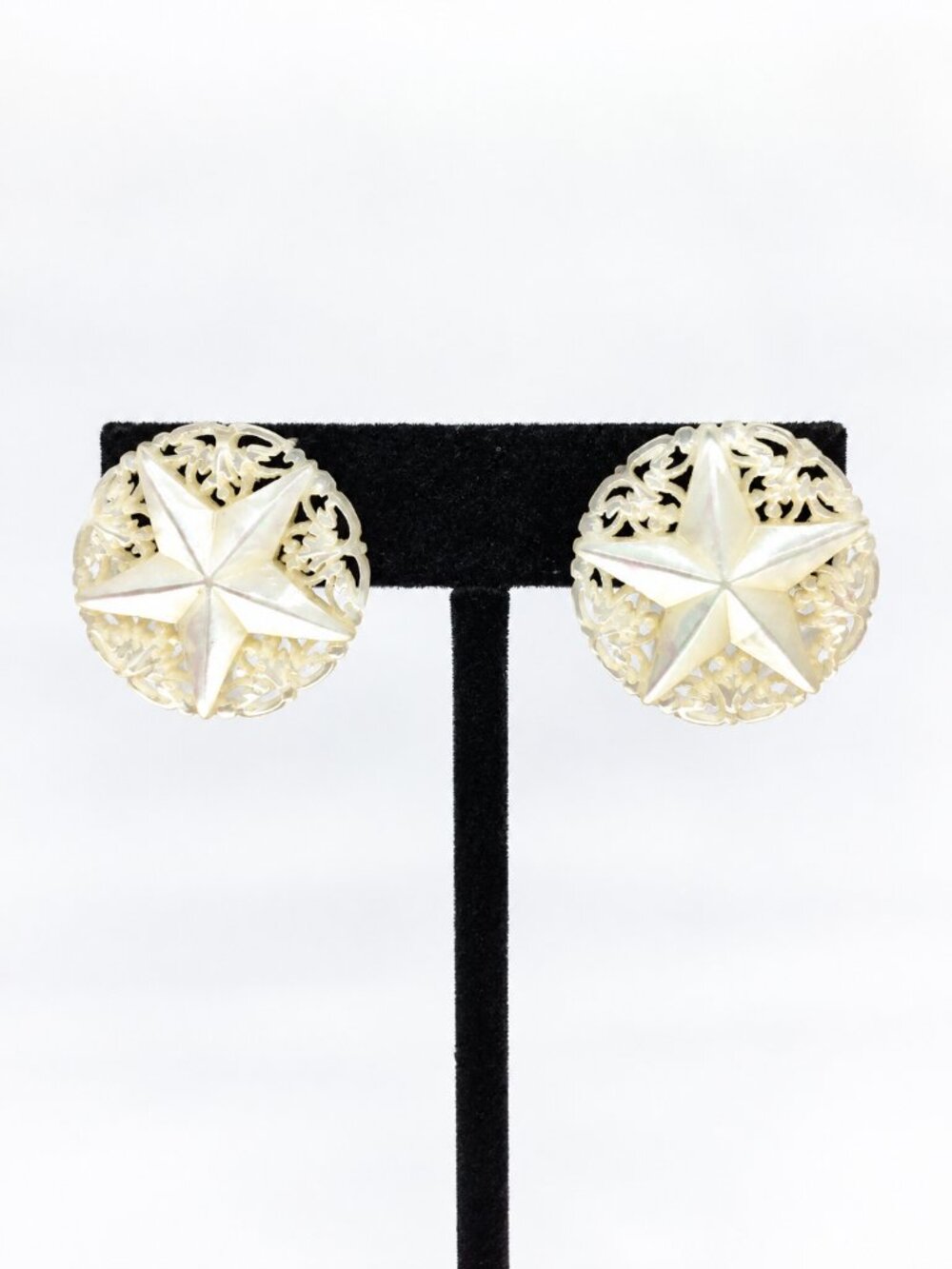 VINTAGE SCREWBACK EARRINGS Iridescent Star Filigree Lace Cutout Round Disc 1"